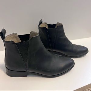 Nisolo Commuter Chelsea Boot